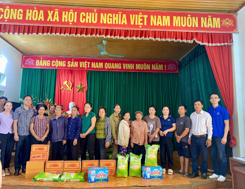 TRAMEXCO chung tay hướng về vùng lũ – San sẻ yêu thương cùng bà con Cẩm Thạch (Cẩm Thủy)