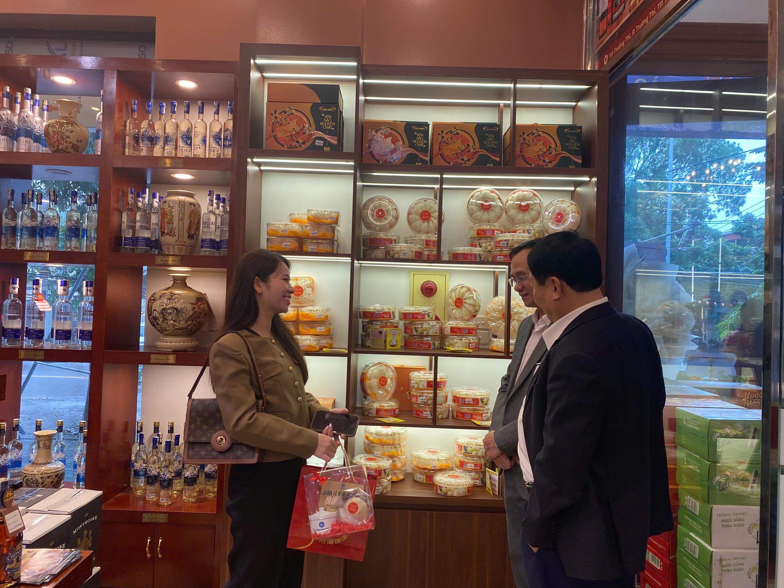 Khai trương Nhà phân phối Yến Sào Khánh Hòa tại Thanh Hóa – Khởi động Tuần lễ khai trương tại Trung tâm bán lẻ Tramexco